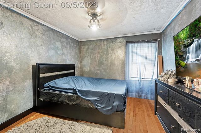 9045 Riverdale, Redford, MI 48239