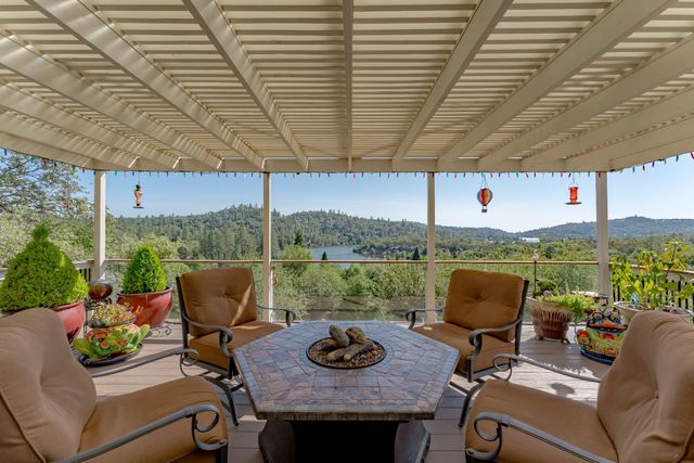 13760 Sun Forest Dr, Penn Valley, CA 95946