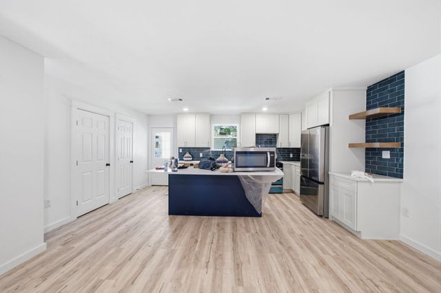 3004 Melody Drive, La Marque, TX 77568