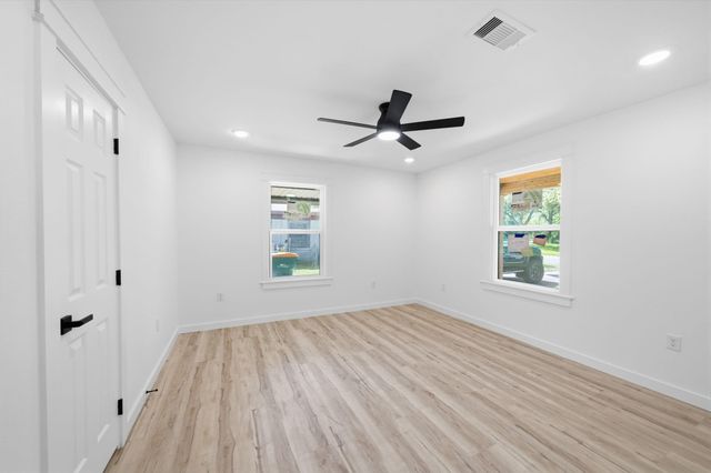 3004 Melody Drive, La Marque, TX 77568