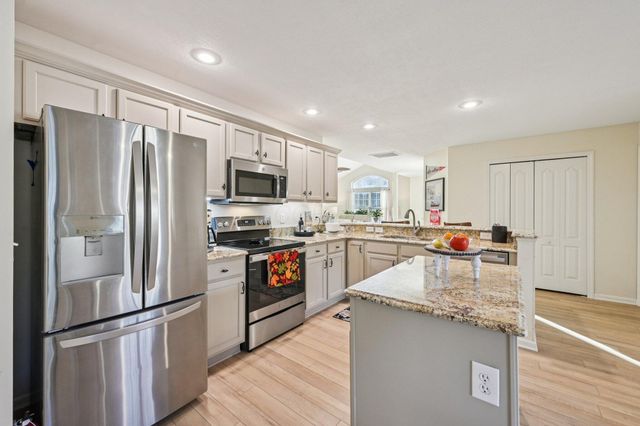 524 Commons Drive, 524, Powell, OH 43065