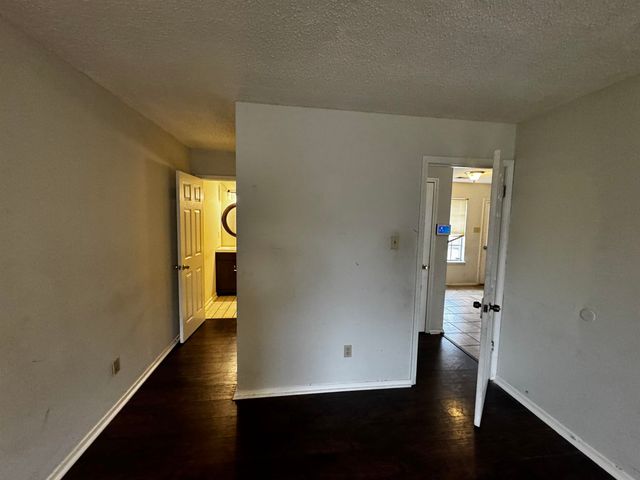 5840 HICKORY SHADOW LN, Memphis, TN 38141