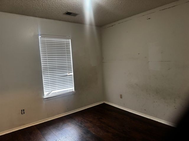 5840 HICKORY SHADOW LN, Memphis, TN 38141