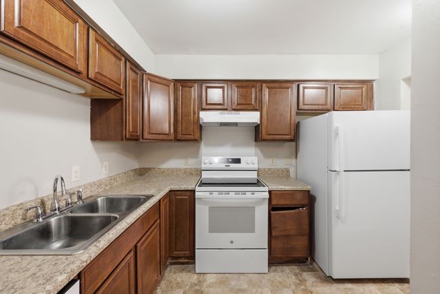 323 Forest Park Rd Apt 7-5, Madison, TN 37115