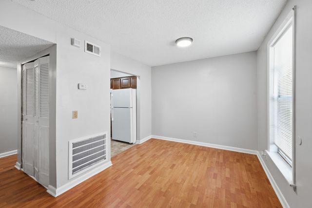 323 Forest Park Rd Apt 7-5, Madison, TN 37115