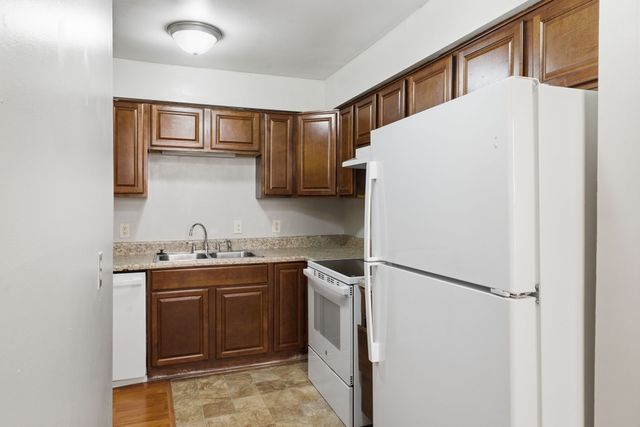 323 Forest Park Rd Apt 7-5, Madison, TN 37115