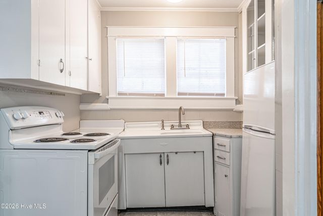 350 W Connecticut Avenue, Southern Pines, NC 28387