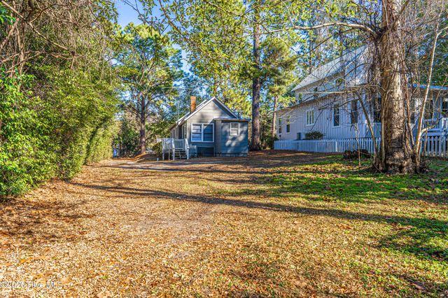 350 W Connecticut Avenue, Southern Pines, NC 28387