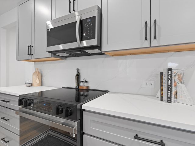 2253 Camp, Dallas, TX 75235