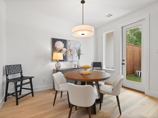 2253 Camp, Dallas, TX 75235