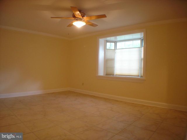 806 ARLINGTON MILL DR S #103, Arlington, VA 22204