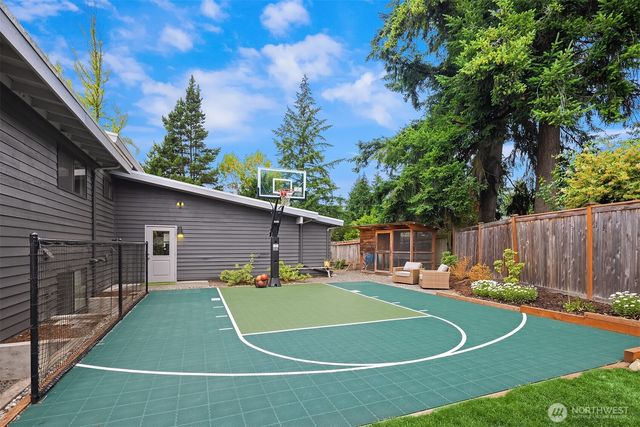 1308 158th Place SE, Bellevue, WA 98008