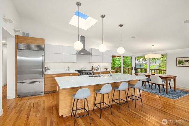 1308 158th Place SE, Bellevue, WA 98008