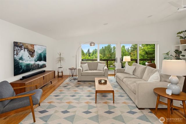 1308 158th Place SE, Bellevue, WA 98008