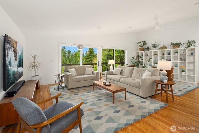 1308 158th Place SE, Bellevue, WA 98008