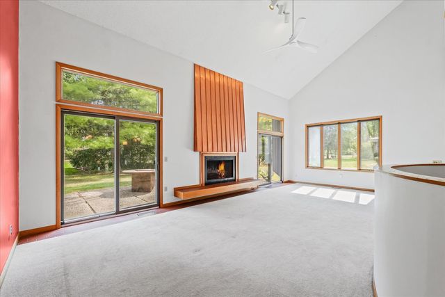 1914 Woodfield Road, Champaign, IL 61822