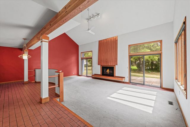 1914 Woodfield Road, Champaign, IL 61822