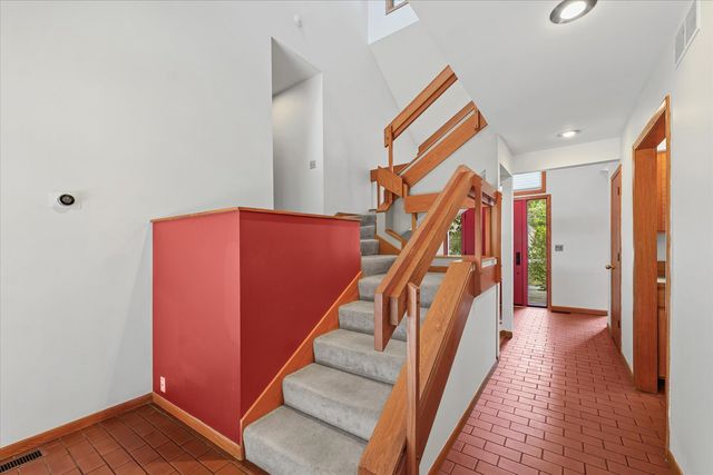 1914 Woodfield Road, Champaign, IL 61822