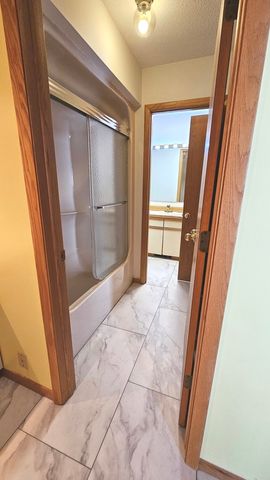 1914 Woodfield Road, Champaign, IL 61822