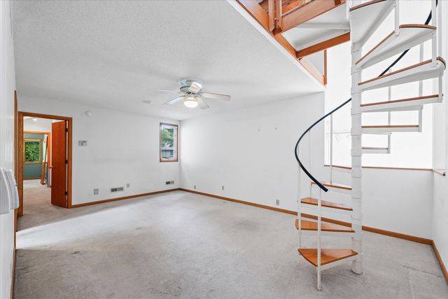 1914 Woodfield Road, Champaign, IL 61822