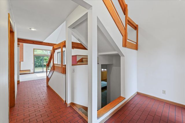 1914 Woodfield Road, Champaign, IL 61822