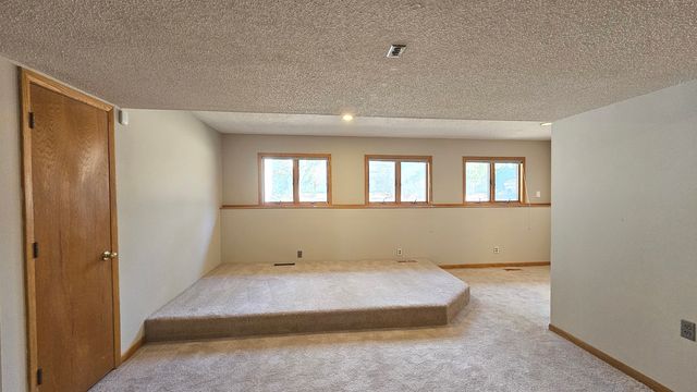 1914 Woodfield Road, Champaign, IL 61822