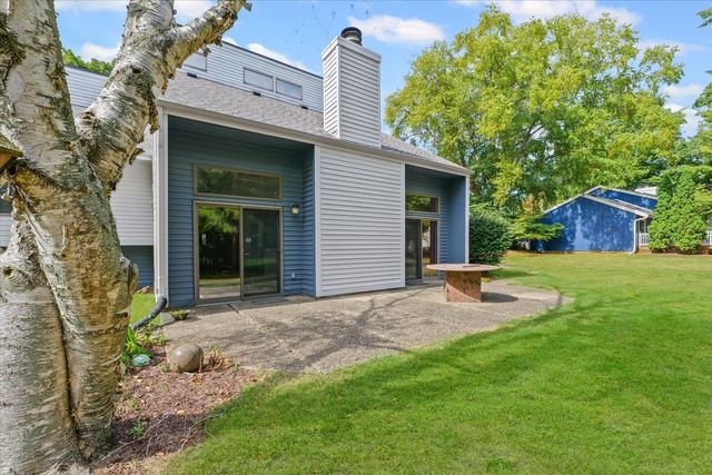 1914 Woodfield Road, Champaign, IL 61822