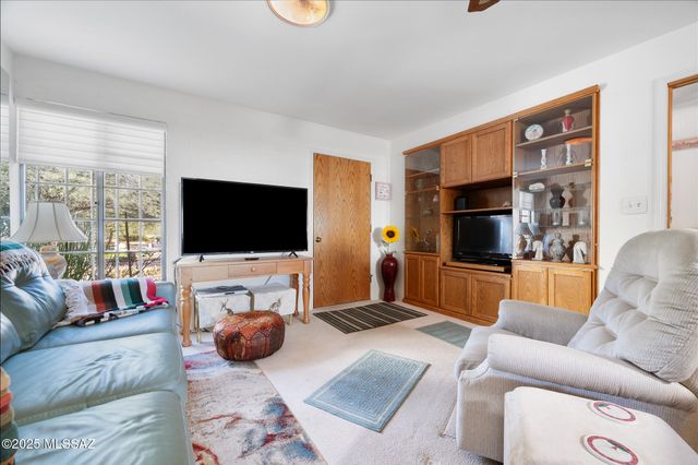 430 S Paseo Pena Apt B, Green Valley, AZ 85614