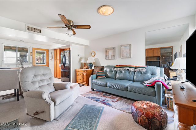 430 S Paseo Pena Apt B, Green Valley, AZ 85614