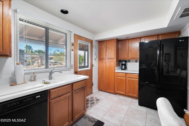 430 S Paseo Pena Apt B, Green Valley, AZ 85614