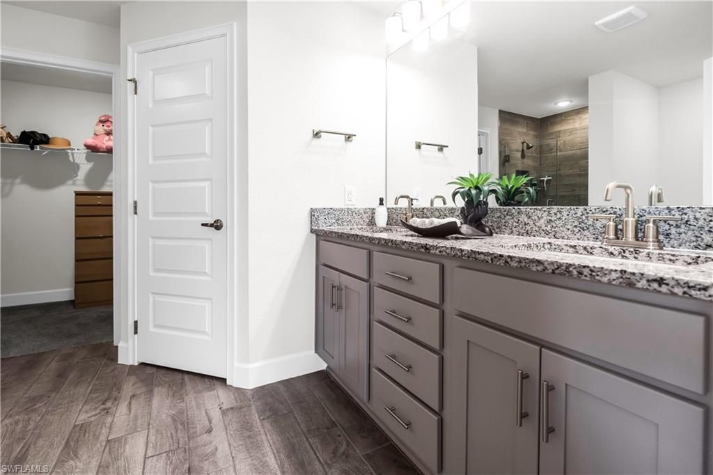Image 16 of property listing at 2000 NW 9th ST, Cape Coral, FL 33993