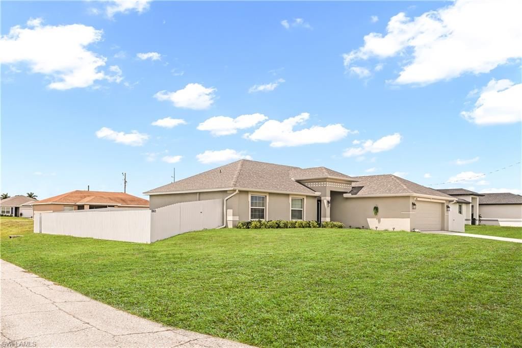 Image 19 of property listing at 2000 NW 9th ST, Cape Coral, FL 33993