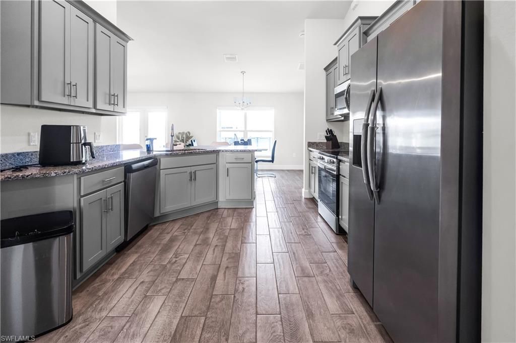 Image 9 of property listing at 2000 NW 9th ST, Cape Coral, FL 33993