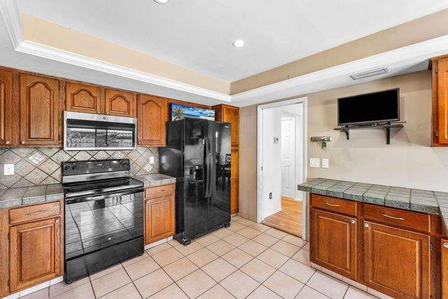 2810 Sand Pines Court, Lake Worth, FL 33462