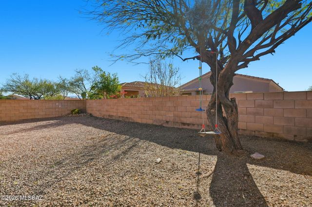 348 E Calle Criba, Green Valley, AZ 85614