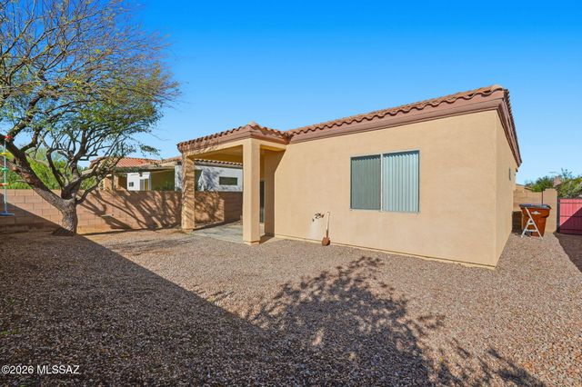 348 E Calle Criba, Green Valley, AZ 85614