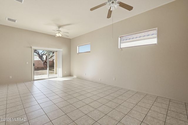 348 E Calle Criba, Green Valley, AZ 85614