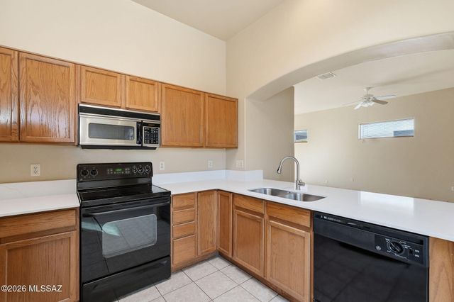 348 E Calle Criba, Green Valley, AZ 85614