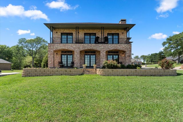 208 Cape Shore Drive, Mabank, TX 75143