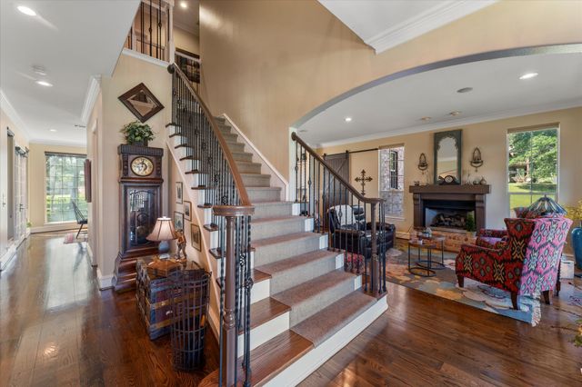 208 Cape Shore Drive, Mabank, TX 75143