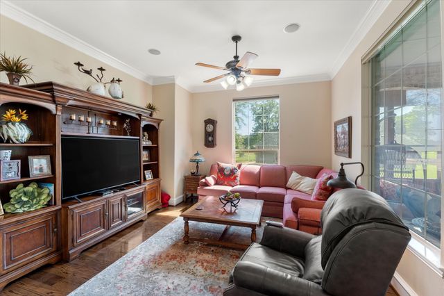 208 Cape Shore Drive, Mabank, TX 75143