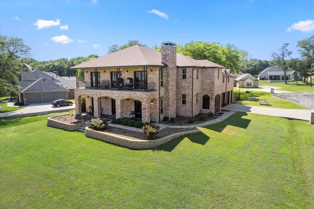 208 Cape Shore Drive, Mabank, TX 75143