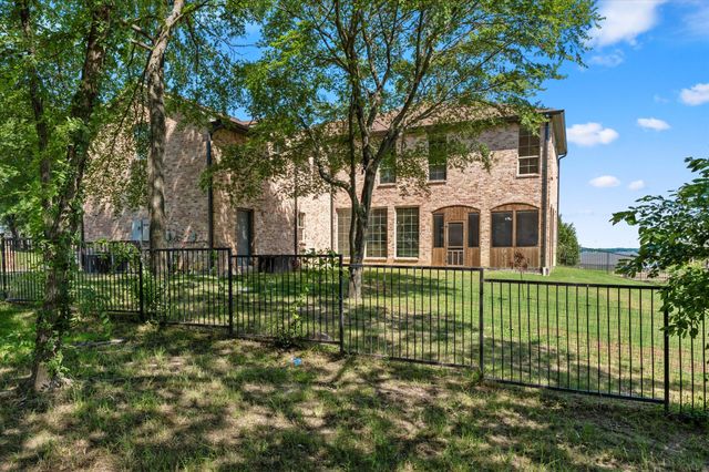 208 Cape Shore Drive, Mabank, TX 75143