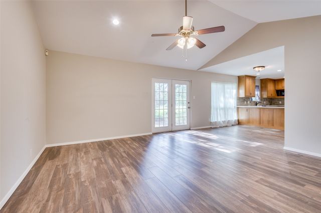 5500 Woodland Hills Drive, Denton, TX 76208