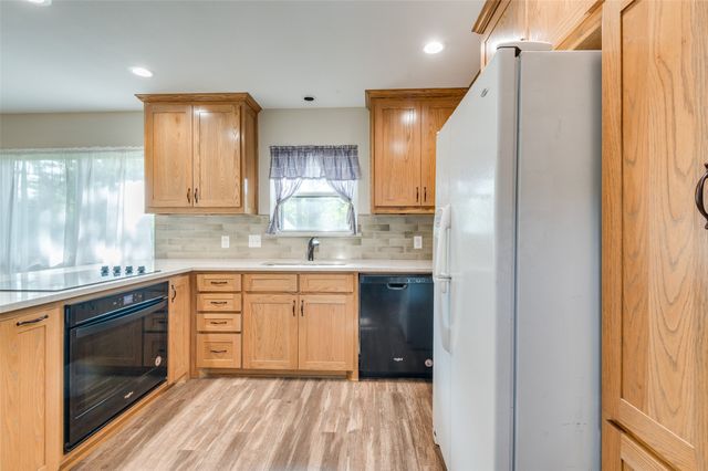 5500 Woodland Hills Drive, Denton, TX 76208
