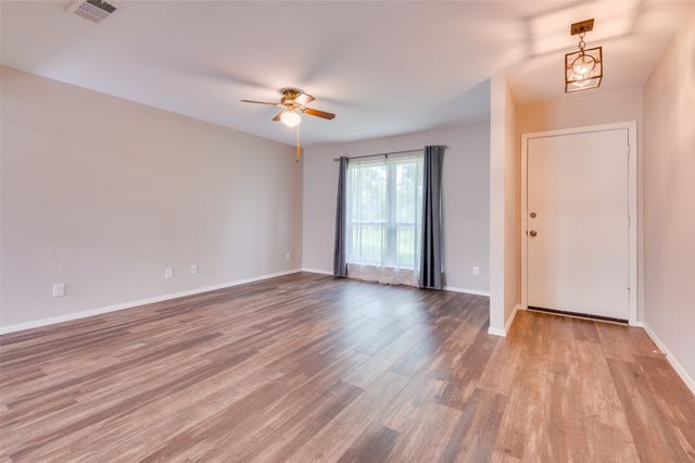 5500 Woodland Hills Drive, Denton, TX 76208