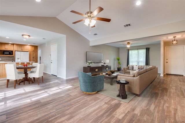 5500 Woodland Hills Drive, Denton, TX 76208