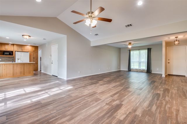 5500 Woodland Hills Drive, Denton, TX 76208