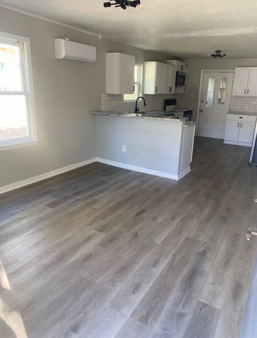 225 E Reynosa, De Leon, TX 76444