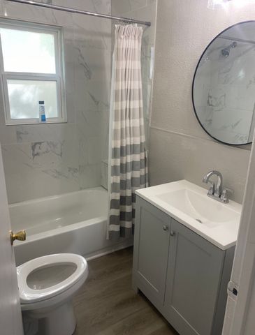 225 E Reynosa, De Leon, TX 76444